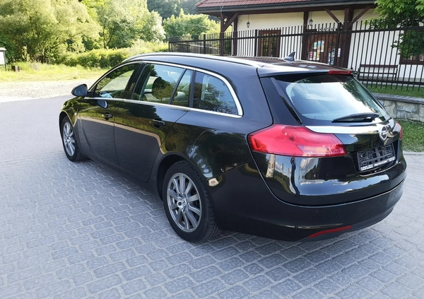 Opel Insignia cena 17900 przebieg: 279350, rok produkcji 2010 z Rymanów małe 277